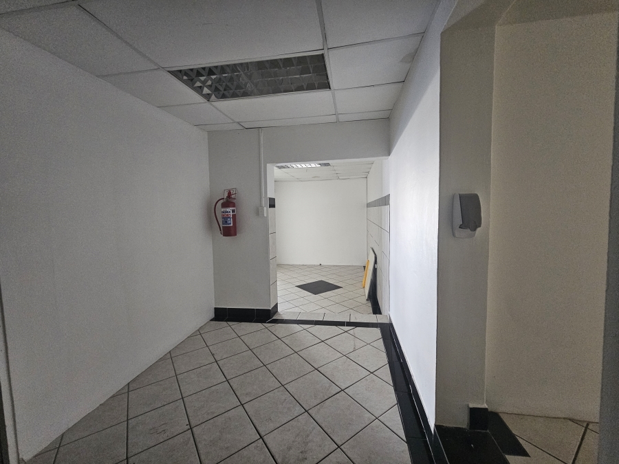 To Let Commercial Property for Rent in Berea Eastern Cape